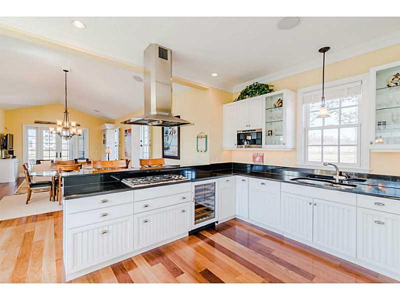 31 CARNEGIE HARBOR Drive, Portsmouth, RI 02871