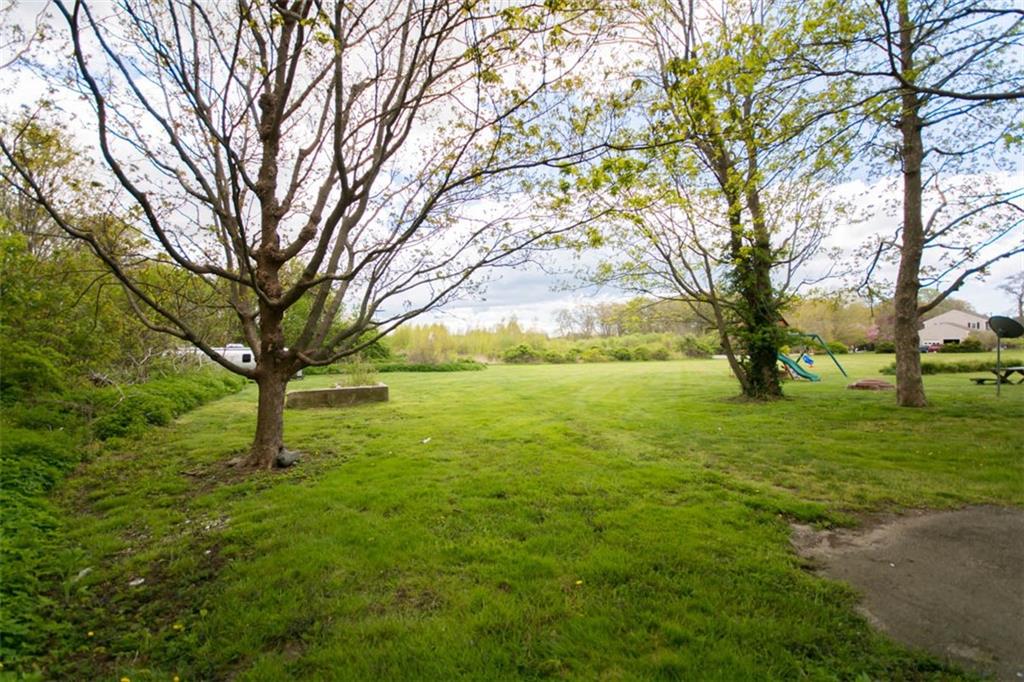 253 East Main Road, Portsmouth, RI 02871