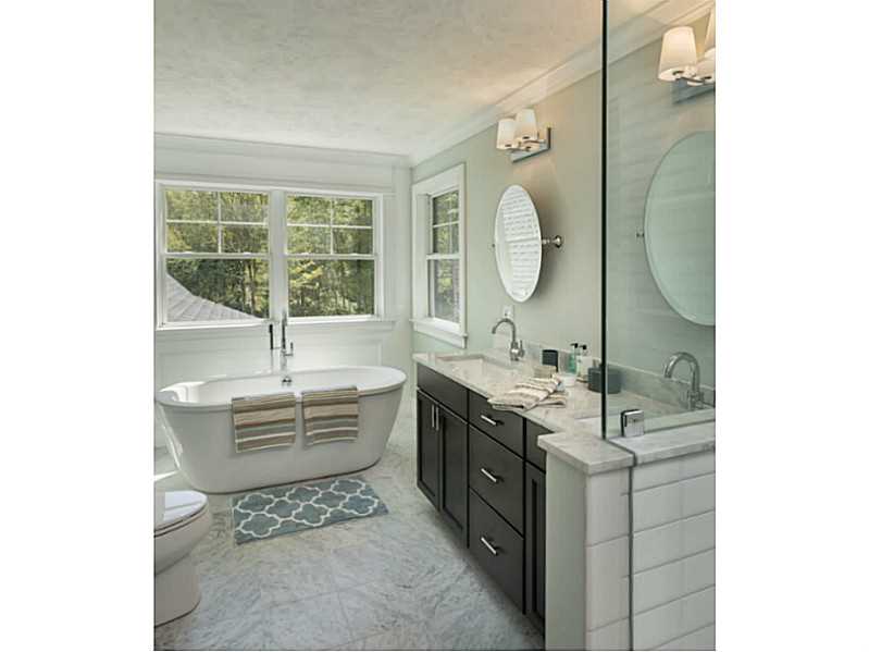 40 PLUM BEACH Road, North Kingstown, RI 02874