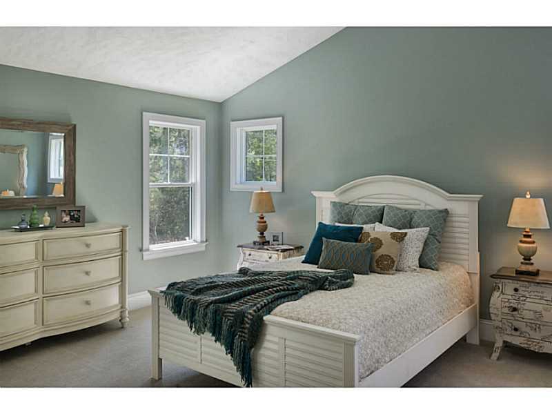 40 PLUM BEACH Road, North Kingstown, RI 02874
