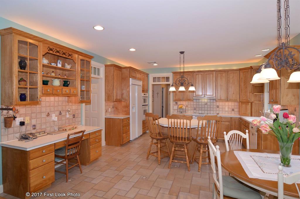 217 Glen Hill Drive, North Kingstown, RI 02874