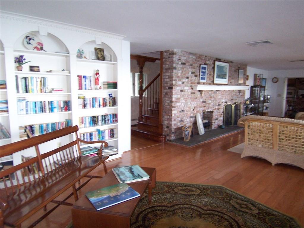 95 Lloyd Road, North Kingstown, RI 02874