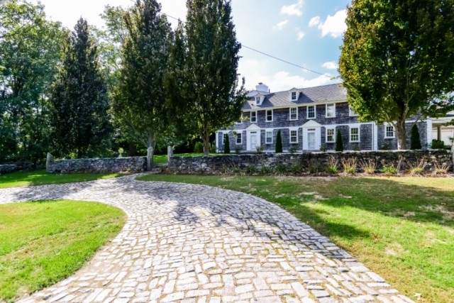 68 INDIAN POINT Road, Tiverton, RI 02878