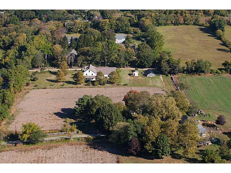 592 NECK Road, Tiverton, RI 02878