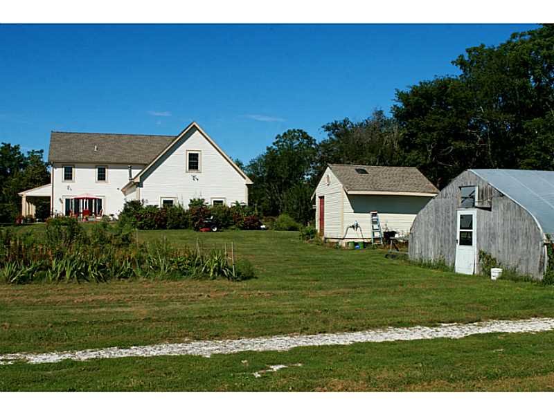 592 NECK Road, Tiverton, RI 02878