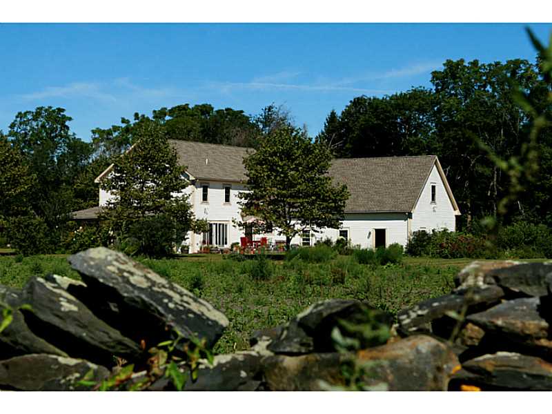 592 NECK Road, Tiverton, RI 02878
