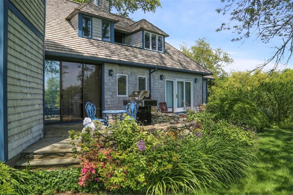 2238 Commodore Perry Highway, South Kingstown, RI 02879