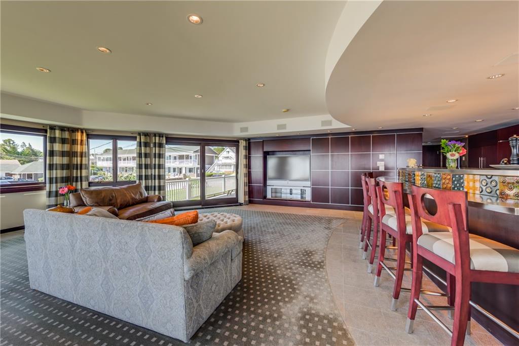101 OCEAN Road, Narragansett, RI 02882