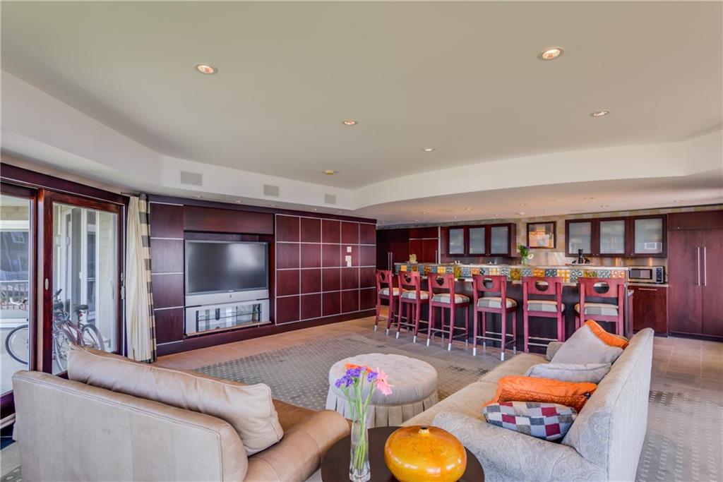 101 OCEAN Road, Narragansett, RI 02882