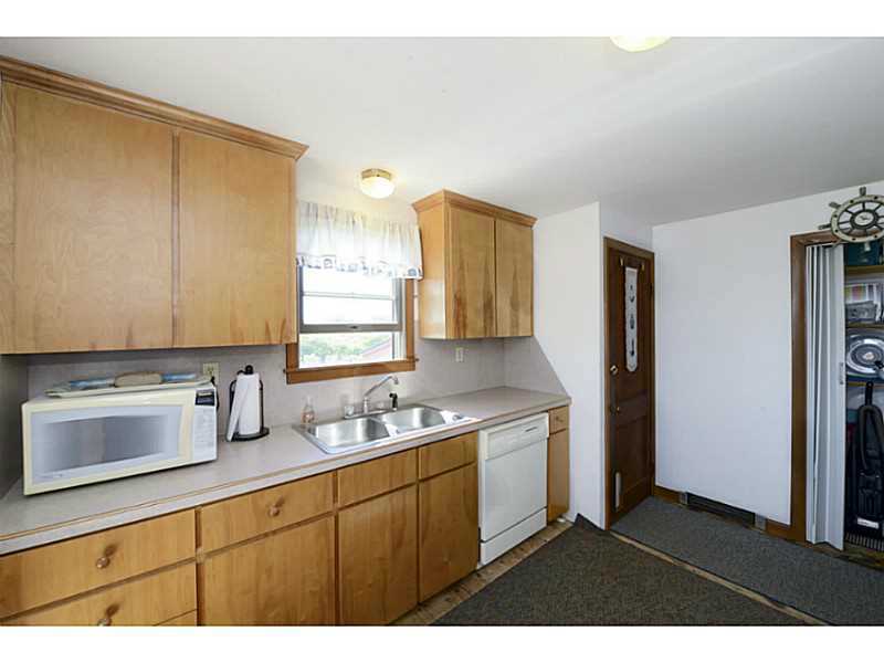 47 STANTON Avenue, Narragansett, RI 02882