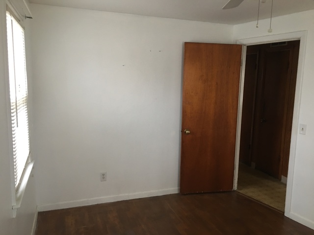 6 Adrian StWarwick, RI, 02886Kent County
