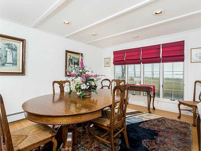 154 HEMLOCK Avenue, Warwick, RI 02886