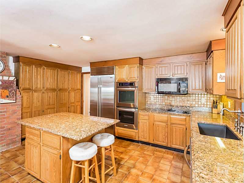 154 HEMLOCK Avenue, Warwick, RI 02886