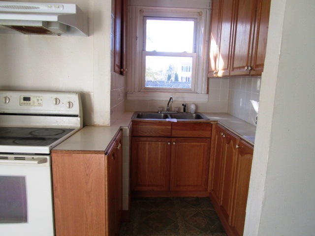 30 Delaware AveWarwick, RI, 02888Kent County
