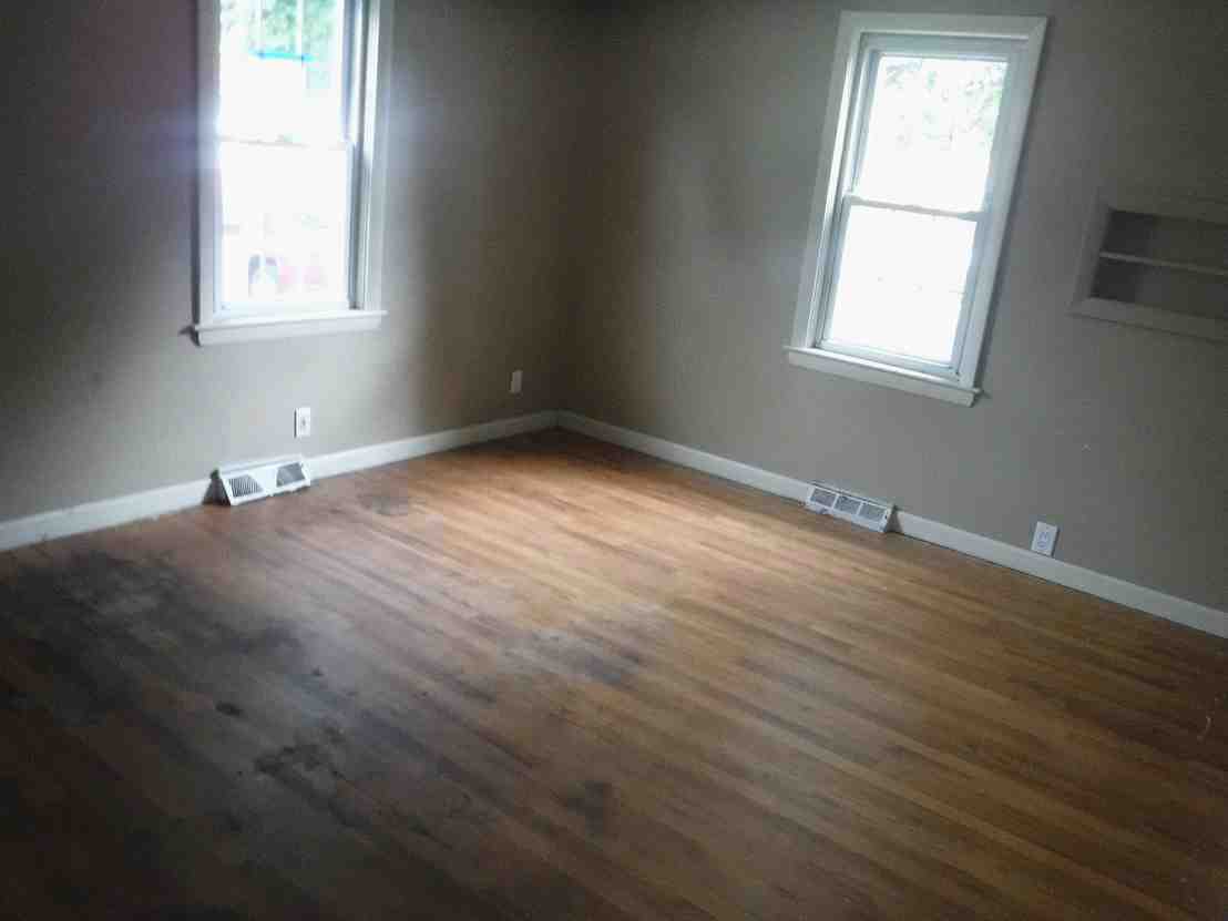 24 Largo RdWarwick, RI, 02888Kent County