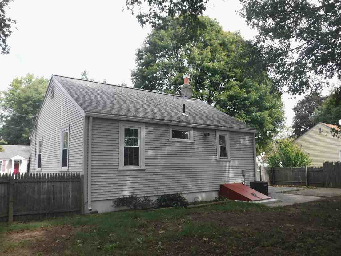 24 Largo RdWarwick, RI, 02888Kent County
