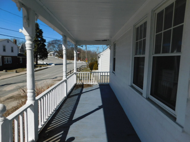 27 Pond StWesterly, RI, 02891Washington County