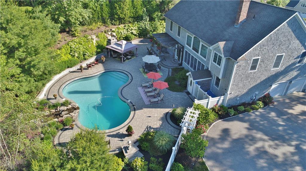 15 Links Passage, Westerly, RI 02891