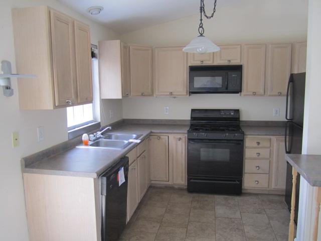 5 Mary Lou AveWesterly, RI, 02891Washington County