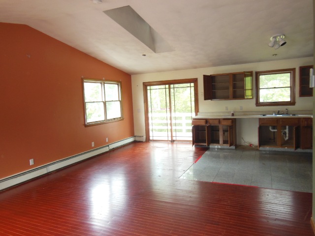9 Shane DrWest Warwick, RI, 02893Kent County
