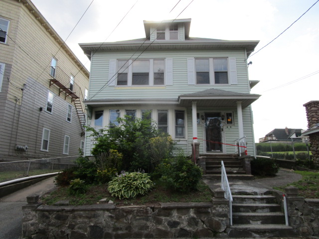 114 - 116 Dulude AvWoonsocket, RI, 02895Providence County