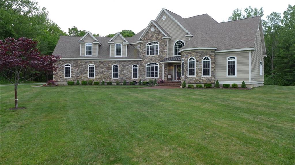 321 Greenville Rd, North Smithfield, RI 02896