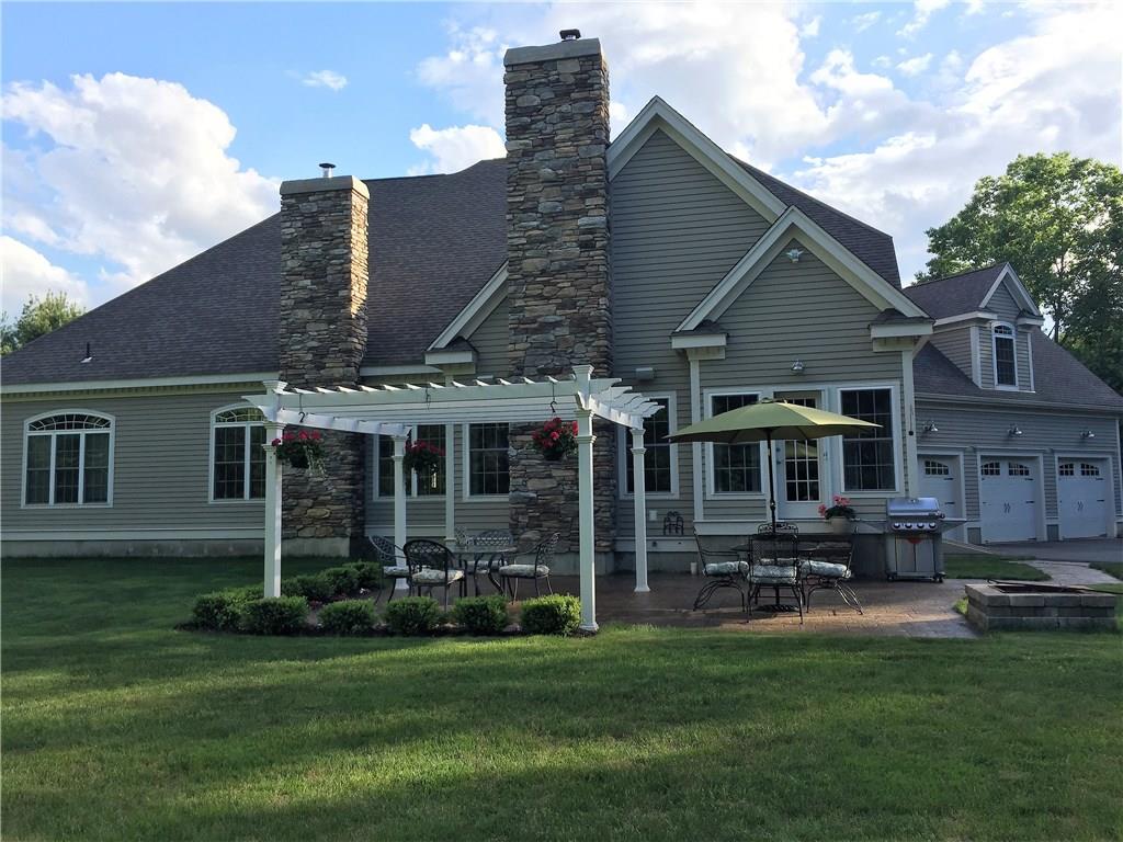 321 Greenville Rd, North Smithfield, RI 02896