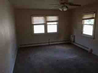 10 1 Glen AveNorth Smithfield, RI, 02896Providence County