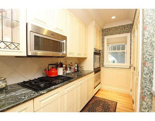 42 Bluff Avenue, Cranston, RI 02905