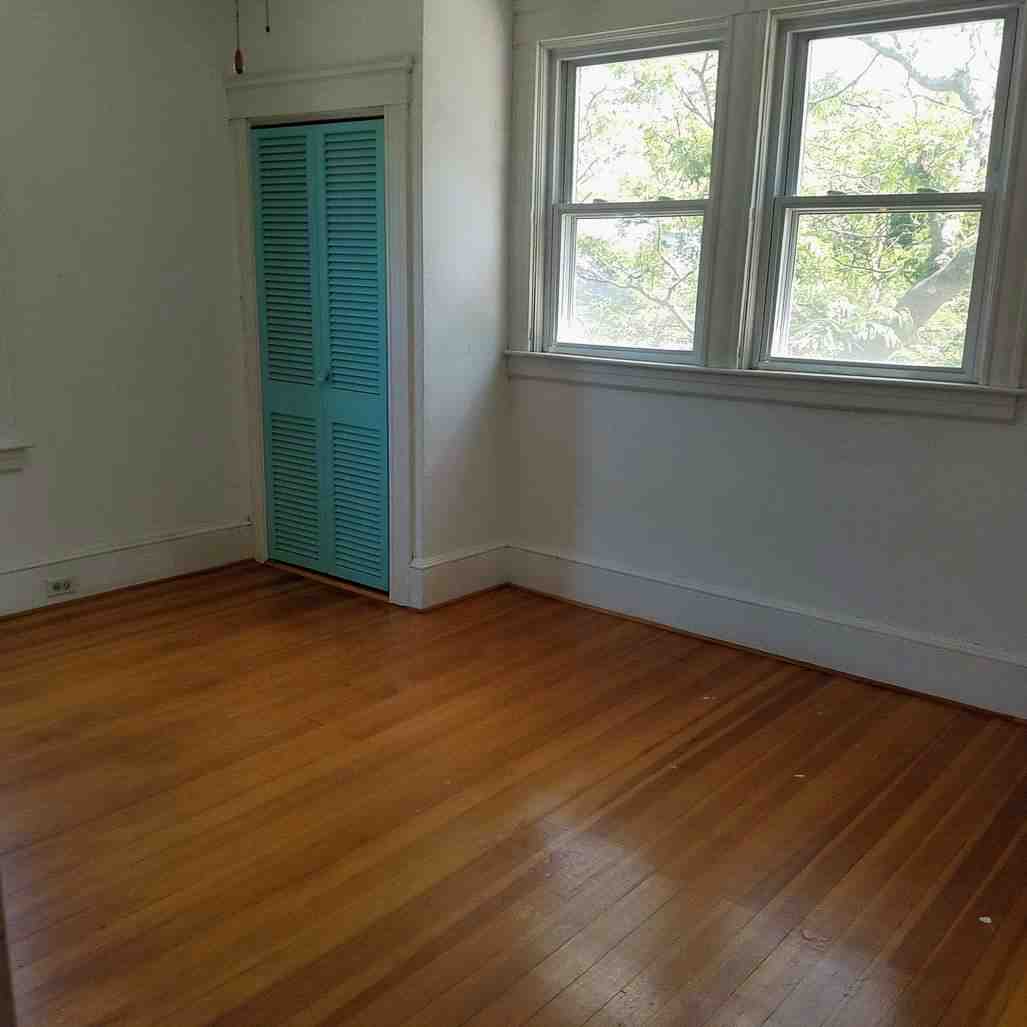 109 Huxley AvenueProvidence, RI, 02908Providence County