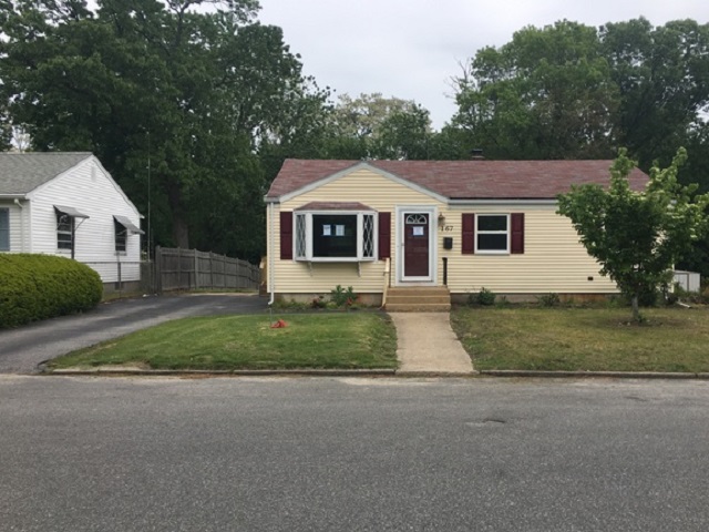 167 Davis AveCranston, RI, 02910Providence County