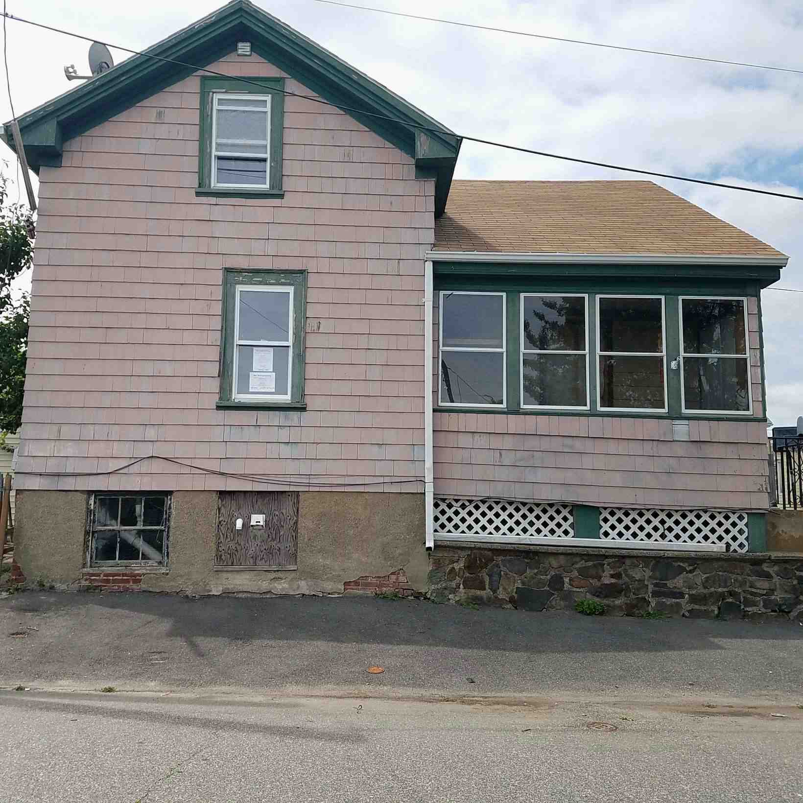 159 5th StEast Providence, RI, 02914Providence County