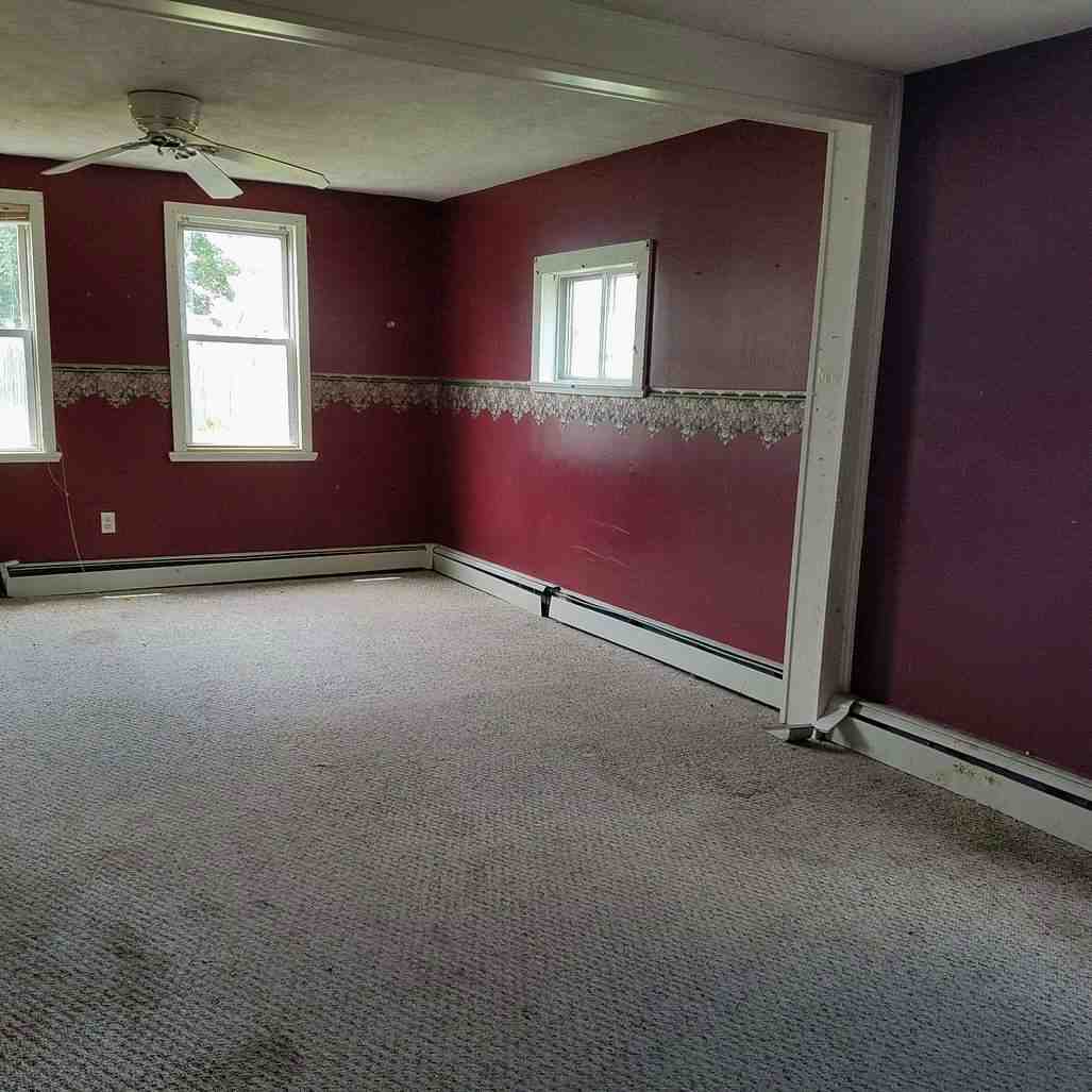 159 5th StEast Providence, RI, 02914Providence County