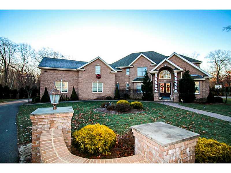 14 VICTORIA Drive, Smithfield, RI 02917