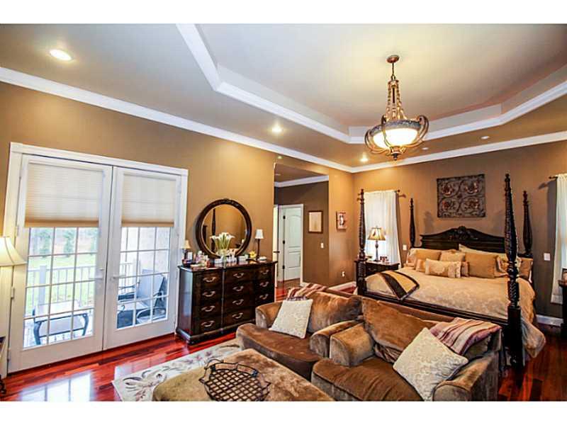 14 VICTORIA Drive, Smithfield, RI 02917