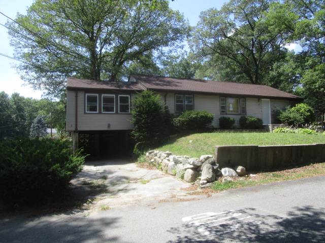 6 Bertha StSmithfield, RI, 02917Providence County