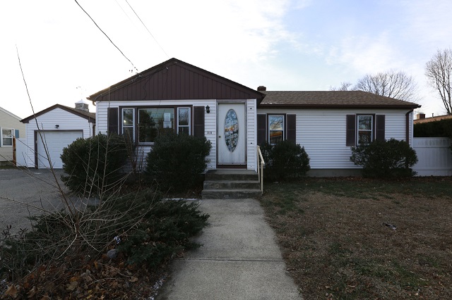 518 Killingly StJohnston, RI, 02919Providence County