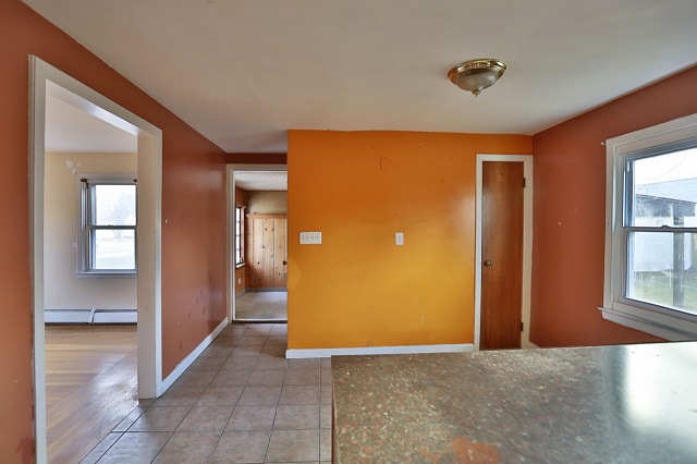 518 Killingly StJohnston, RI, 02919Providence County