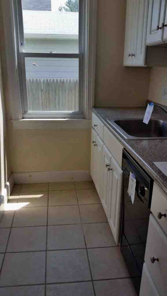 110- 112 Colwell St02Cranston, RI, 02920Providence County