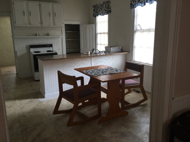 334 N Dennis Ave, Bishopville, SC 29010