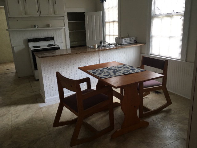334 N Dennis Ave, Bishopville, SC 29010