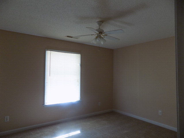 4465 Camden Hwy, Dalzell, SC 29040