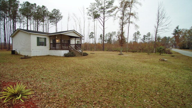 764 Stumphole Rd, Elloree, SC 29047