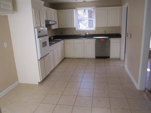 330 Chapelwhite RdIrmo, SC, 29063Lexington County
