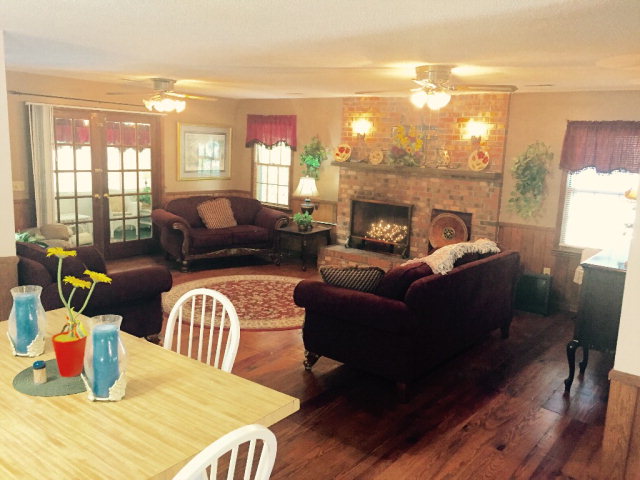 1327 LEMON AVENUE, Manning, SC 29102