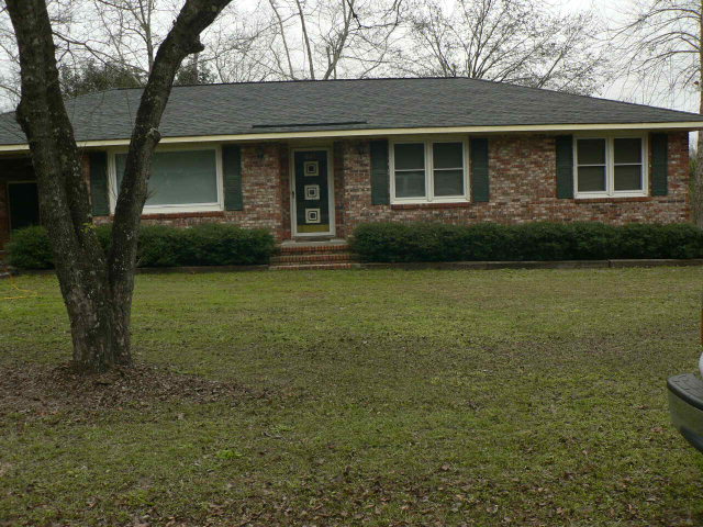 642 Robson, Manning, SC 29102