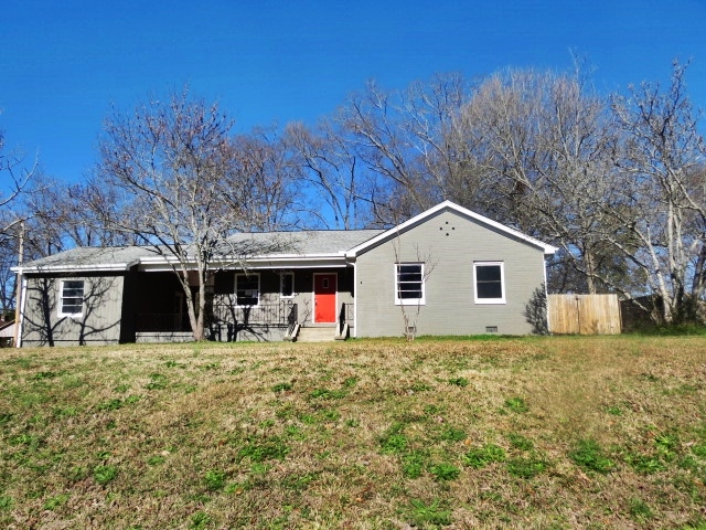 1915 Johnstone Street, Newberry, SC 29108