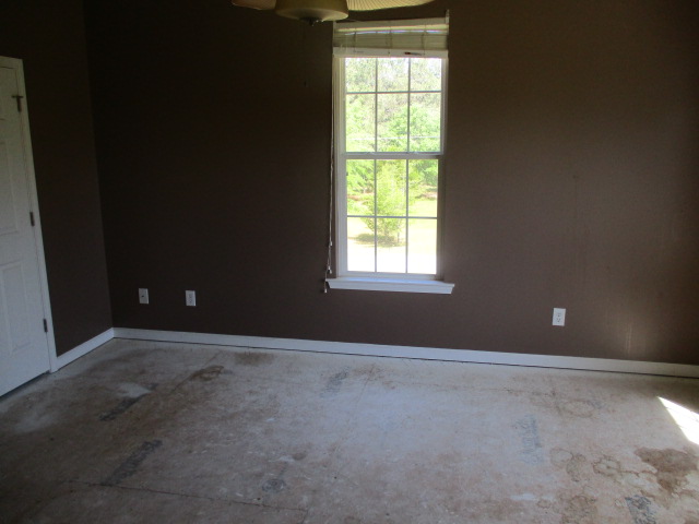145 Howell LaneSaint Matthews, SC, 29135Calhoun County