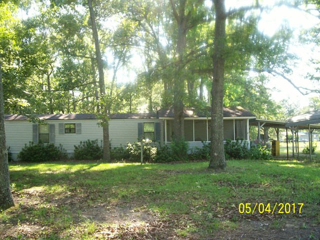 1123 Community Dr, Summerton, SC 29148