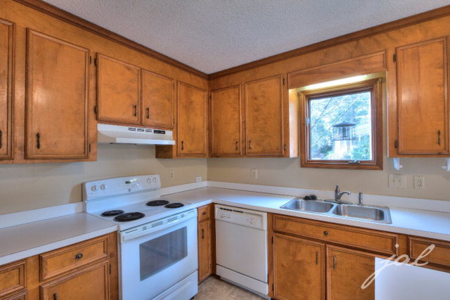 10 MARIGOLD CT, Sumter, SC 29150